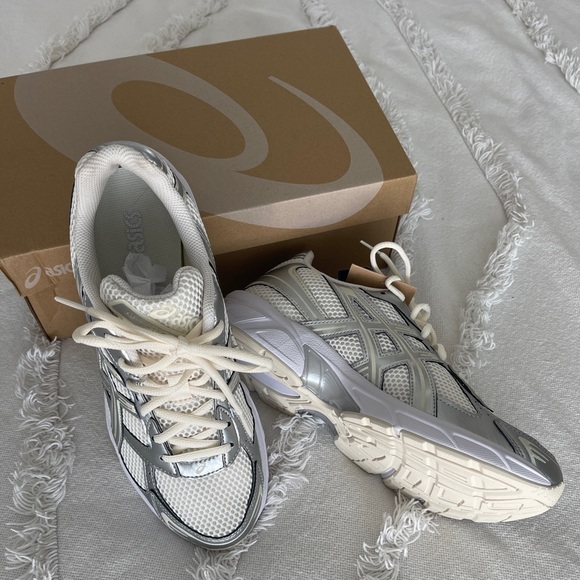 NIB NWT Asics Gel 1130 Pure Silver / Women’s 11, Men’s 9.5 / Sold out everywhere - Picture 7 of 10